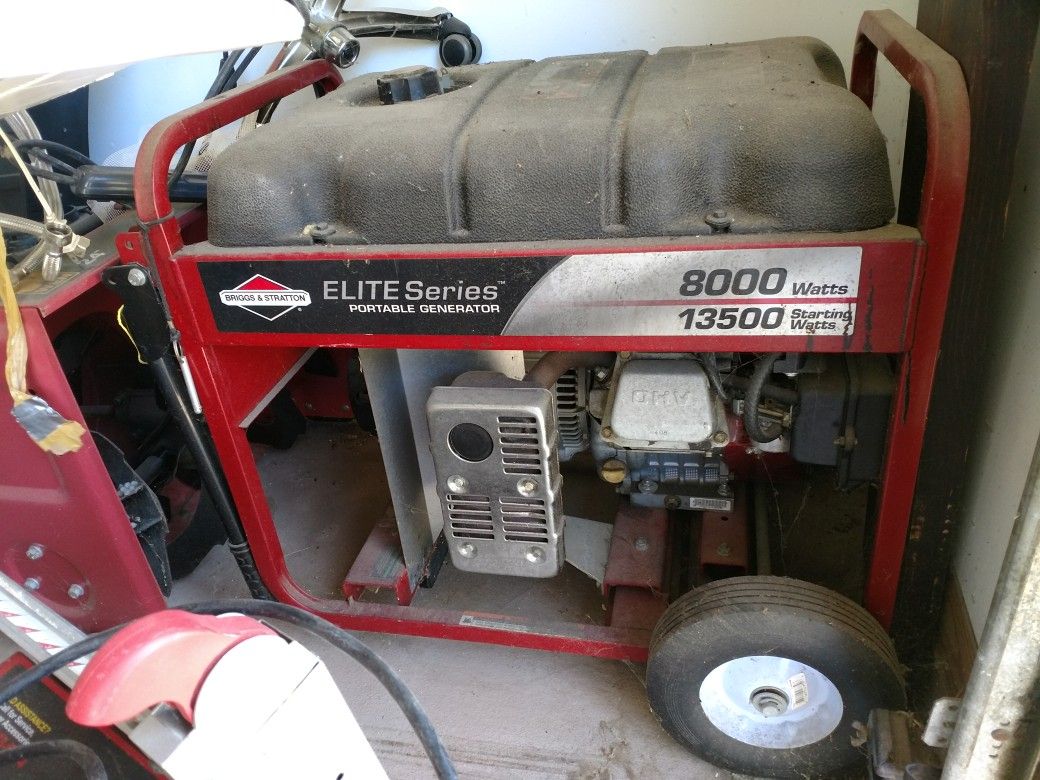 Briggs and Stratton ELITE series portable generator. 13500/8000 watts