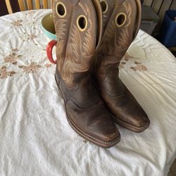 Ariat cowboy boots