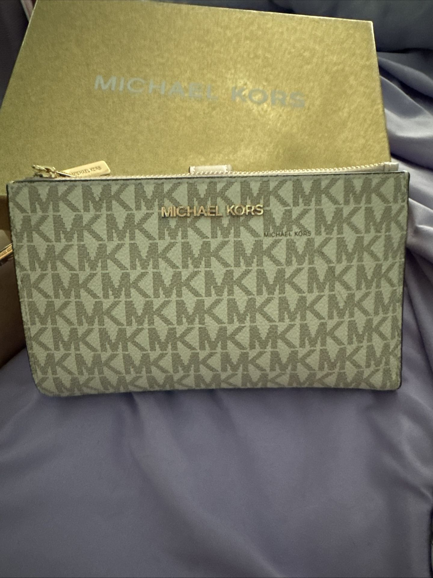Michael Kors Wristlet Wallet