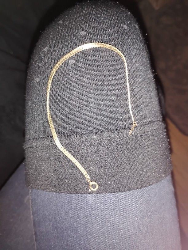 elegant gold bracelet