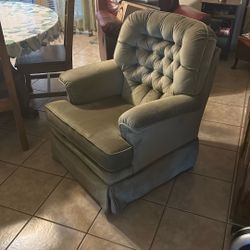 Swivel LA—Z-BOY CHAIR