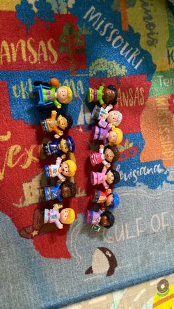 13 little people from fisher pricer