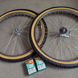 NEW CHROME 26X 2.125 BEACH CRUISER BICYCLE RIMS WITH KNOBBY PATTERN GUM WALL TIRES & TUBES PRICE IS FIRM