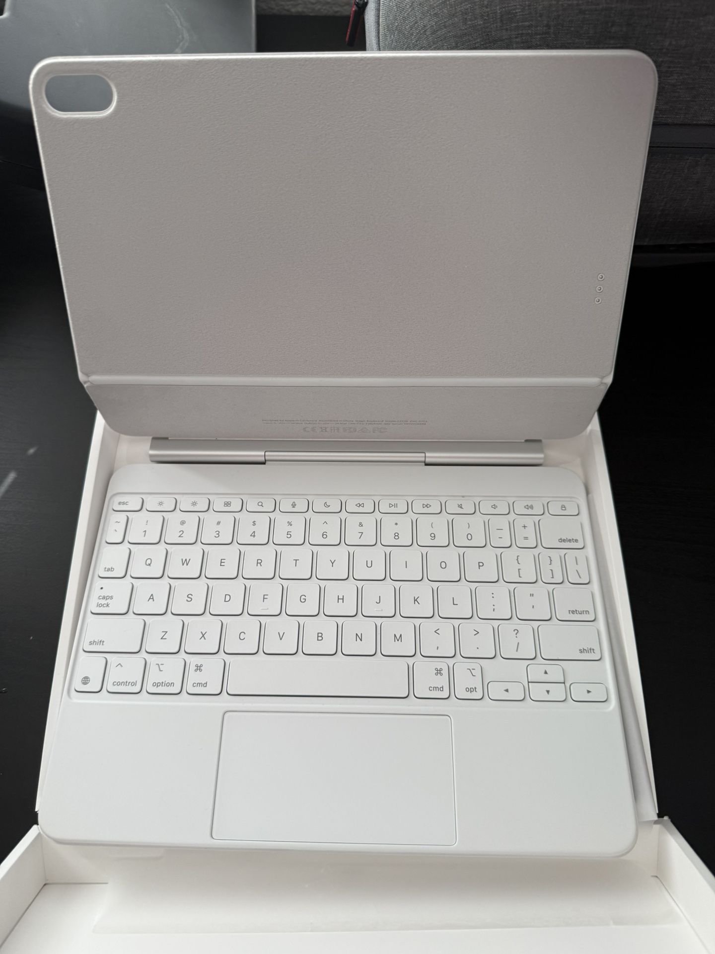 iPad Air 11-inch With Magic key board And Quest 3s