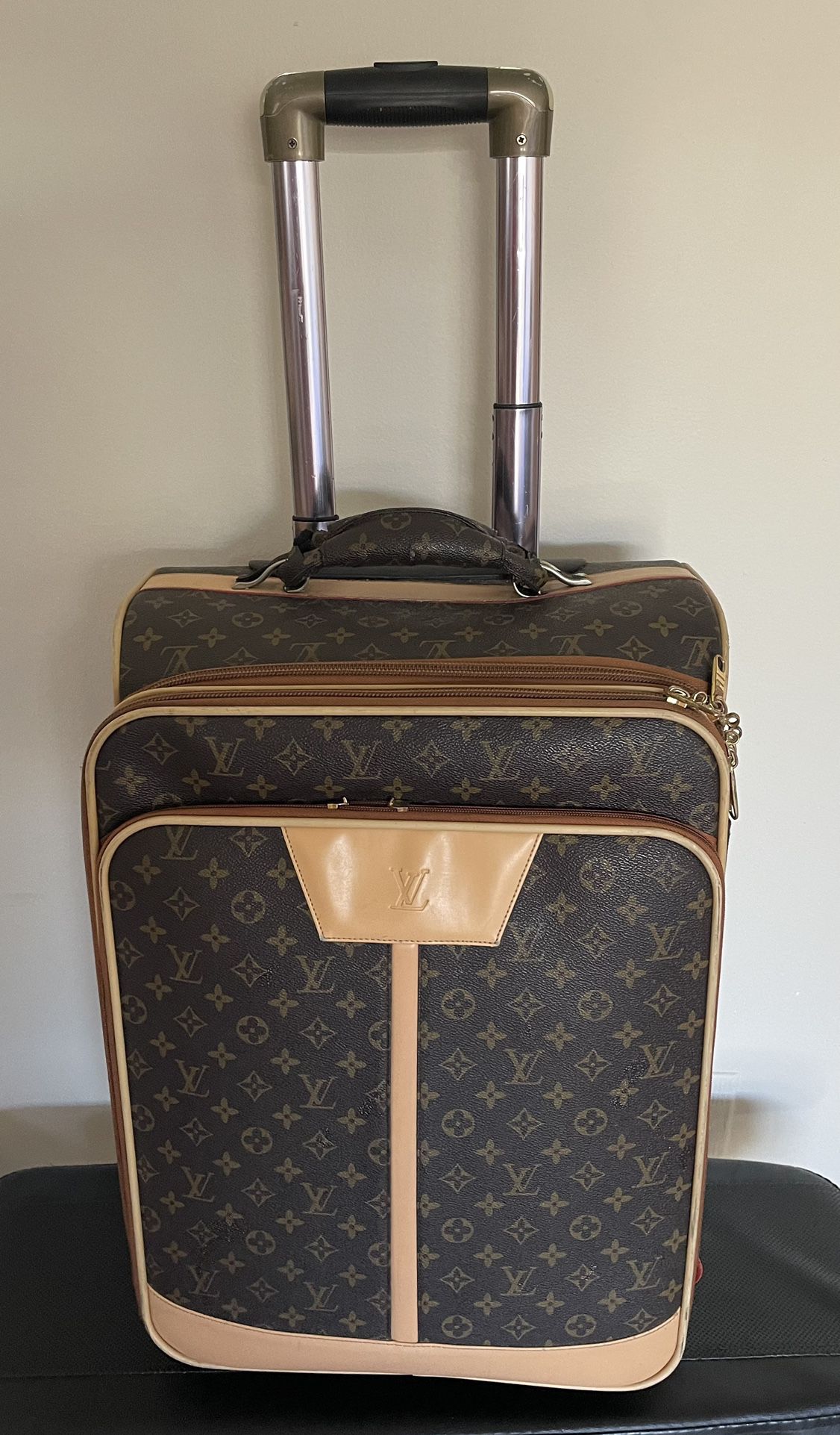 Louis Vuitton Pegase 60 Carry On for Sale in West Hollywood, CA - OfferUp
