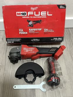 Milwaukee M18 FUEL 18V Lithium-Ion Brushless Cordless 4-1/2 in./5 in. Grinder w/Paddle Switch