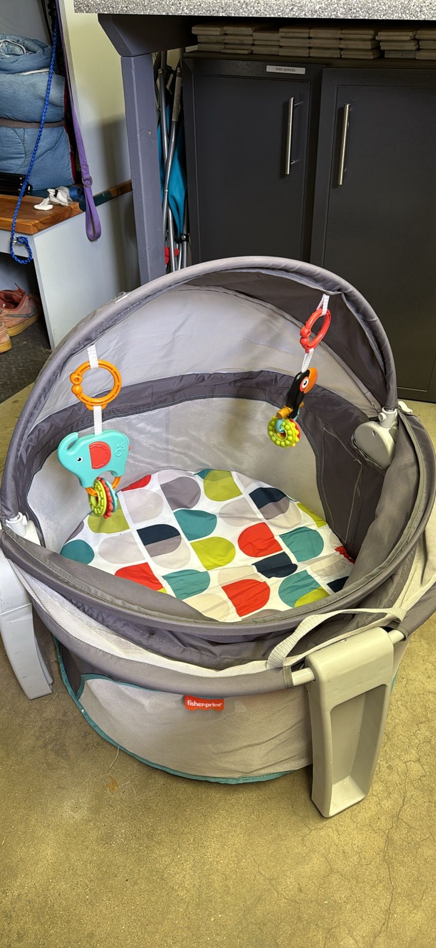 Fisher-price outdoor baby tent