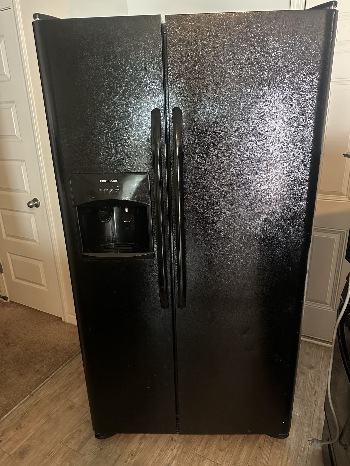 Feigidaire, Fridge