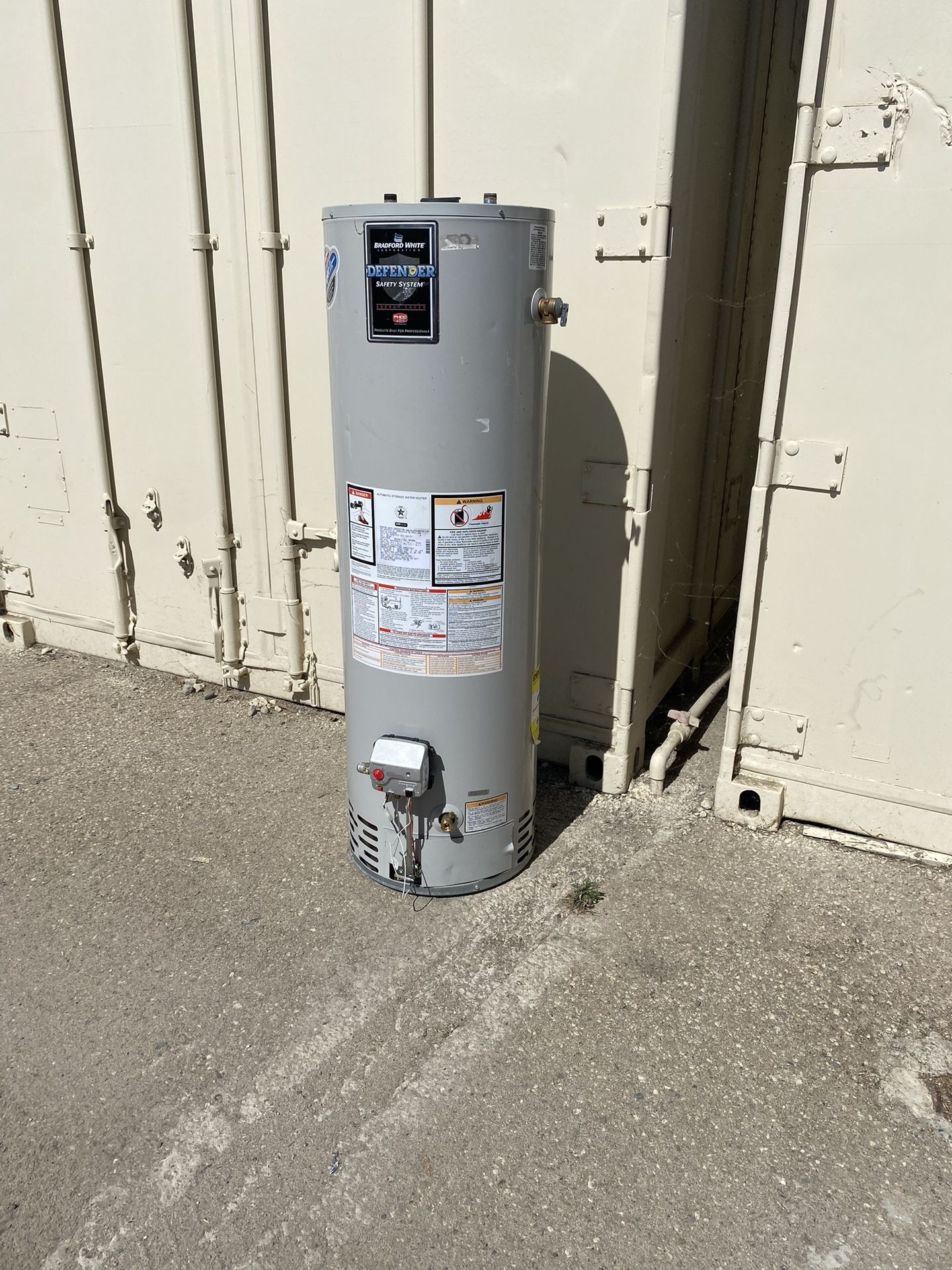 40 Gallon Water Heater