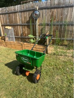 Scott’s walk behind fertilizer