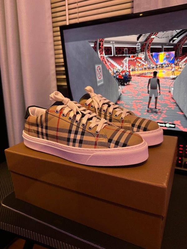 Burberry Sneakers