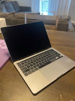 MacBook Pro 2020  M1 with Touch-bar 8/256ssd