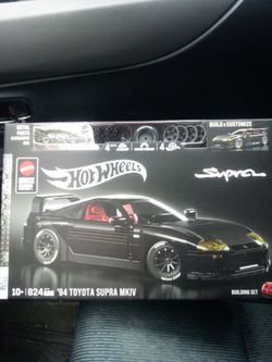Hot Wheels Brick Shop '94 Toyota Supra MKIV Building Set