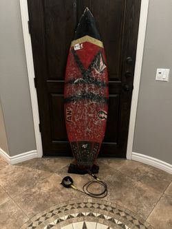 Pureglass 5’6 Tri Skag Surfboard