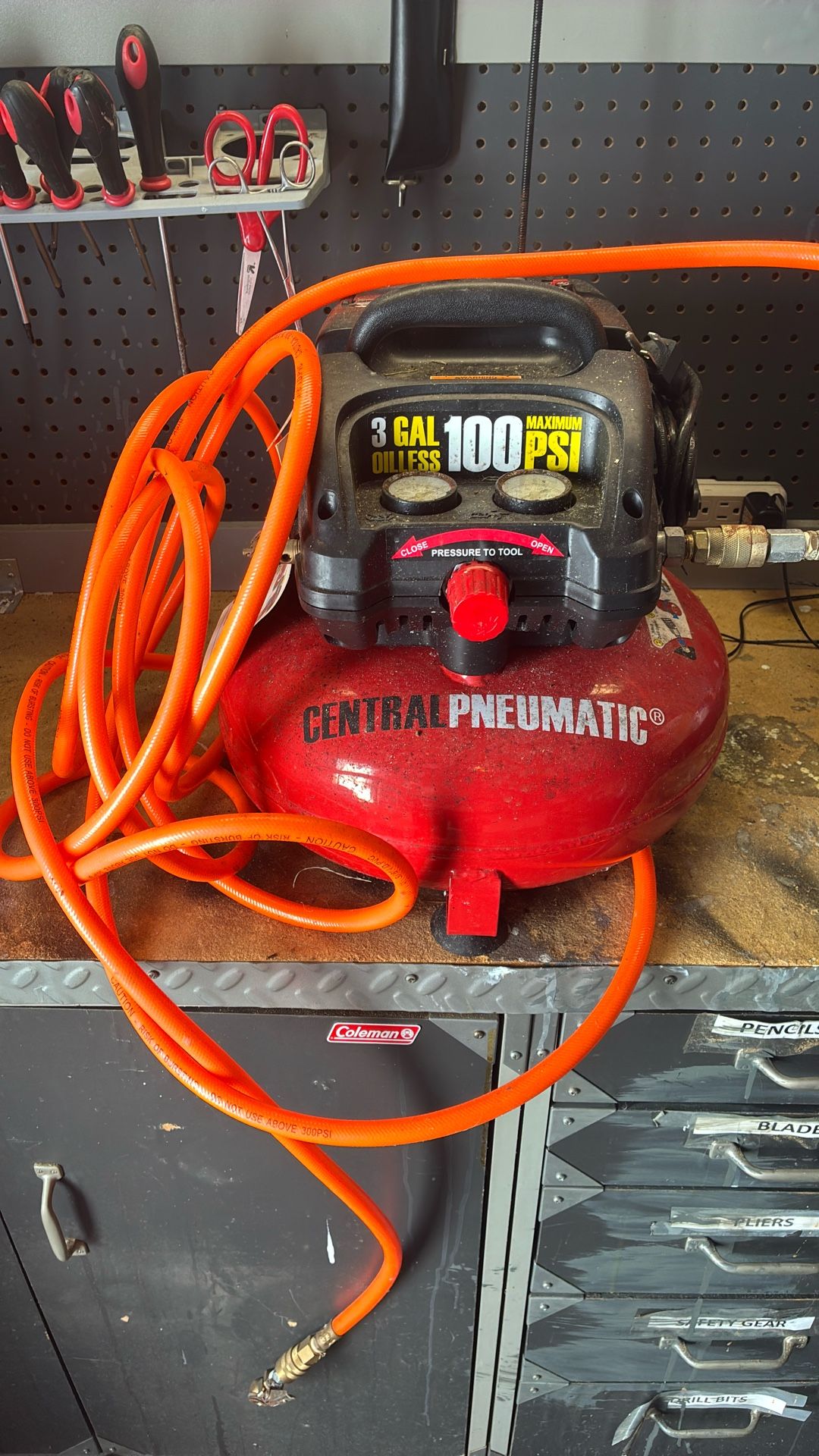 Central Pneumatic Pancake Air Compressor