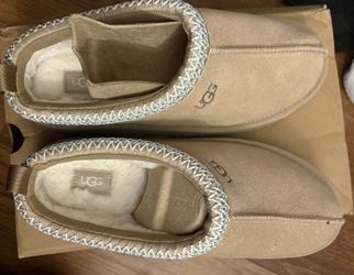 Women’s Size 10 Ugg Slides Brand New In Box