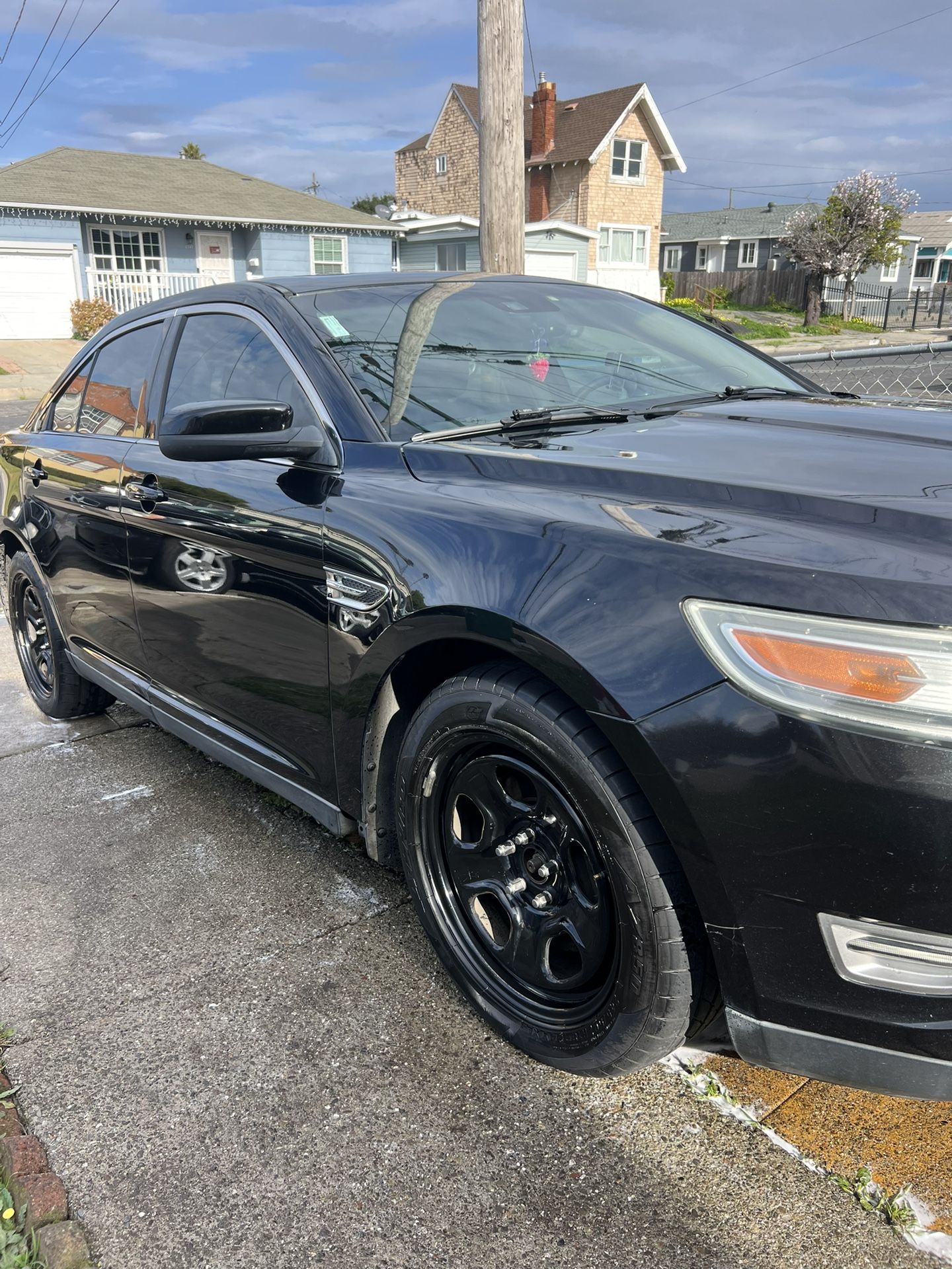 2010 Ford Taurus