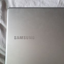 Samsung Spin 7 Laptop i7 CPU 12GB RAM 500GB SSD