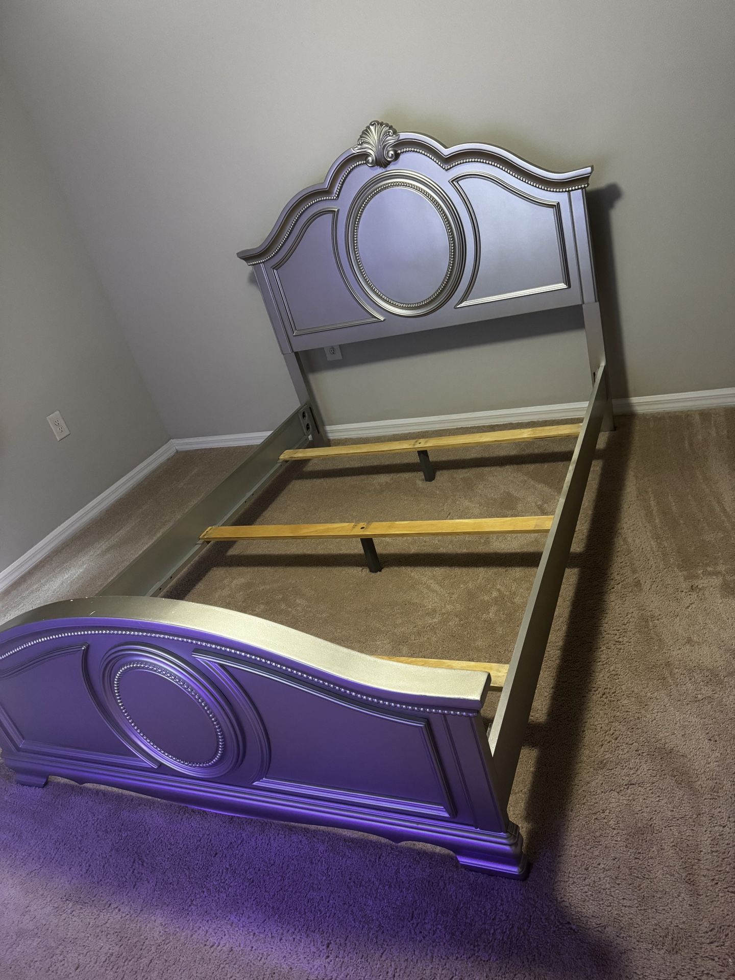 Full Size Bedroom Set for Sale – Bed Frame & Dresser Included