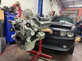 Fully  rebuilt 5.7  hemi engine