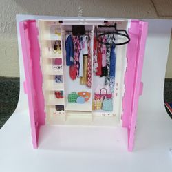 Barbie Closet Must Pick Up