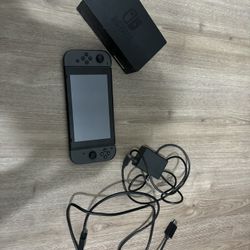 Standard Black Nintendo Switch 