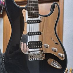 Squier Standard