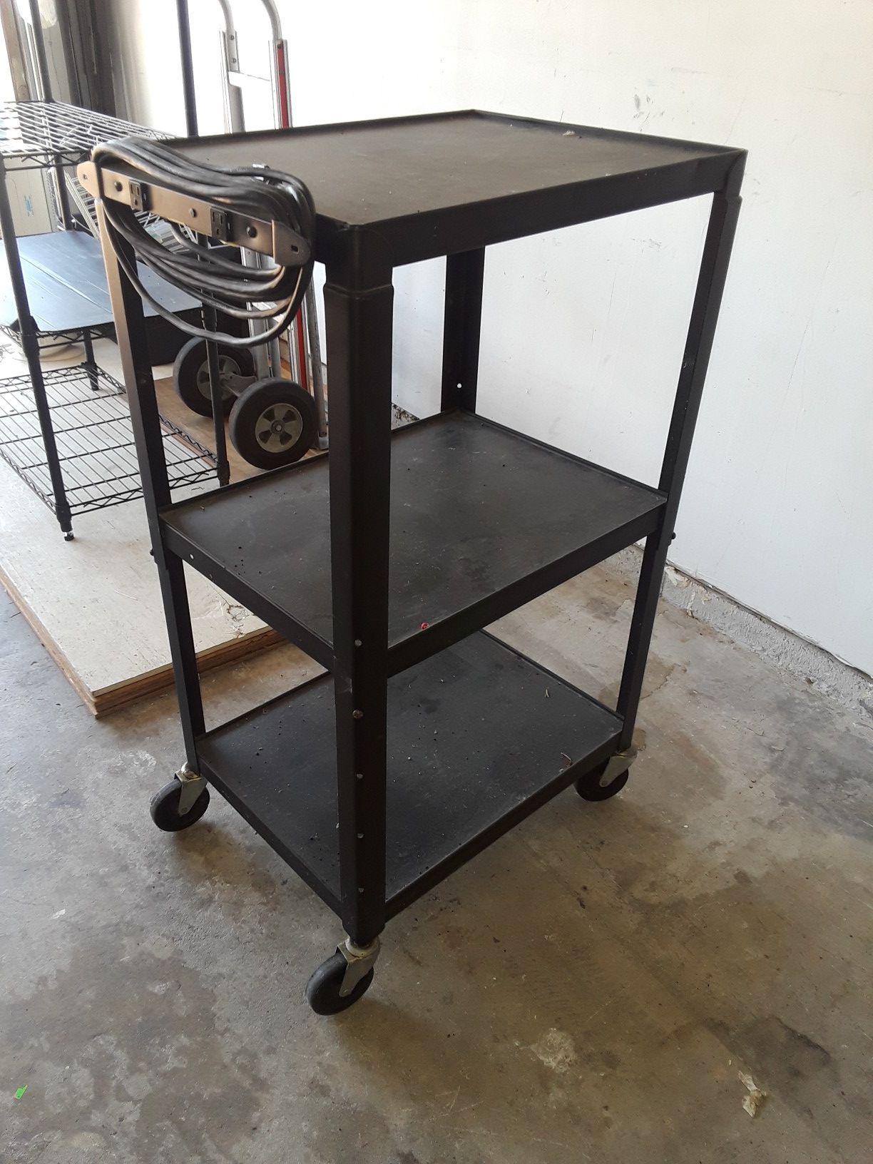 Metal shelve with electric cord