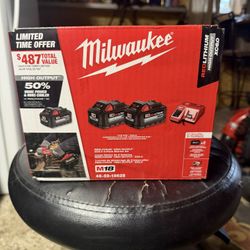 Milwaukee M18 18-Volt Lithium-Ion High Output Starter Kit with Two 6.0 Ah Battery and Charger