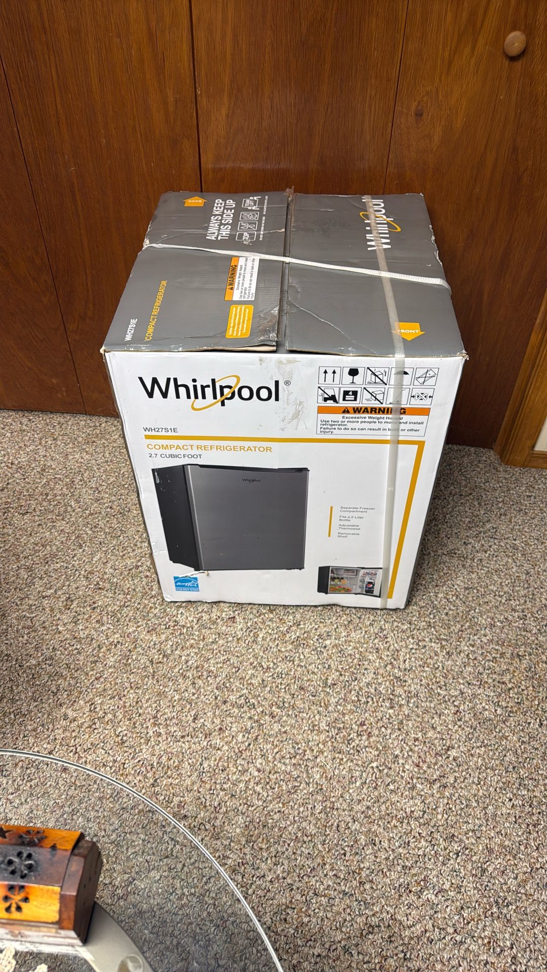 Mini fridge