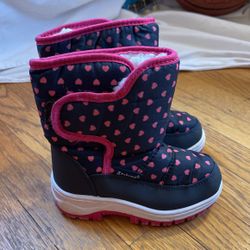 Toddler Girls Heart Snow Boots Size 8.5