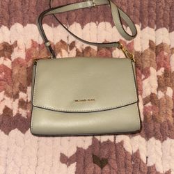 Michael Kors Ellis Medium Messenger Bag