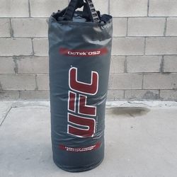 Ufc OcTek 052 Heavy Bag  With Gloves And Bag Hanger