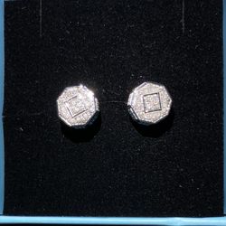 1/10 CTW DIAMOND 925 STERLING SILVER EARRING