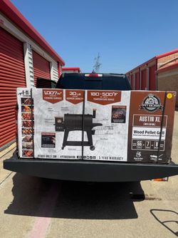 Pit Boss Pellet Smoker, Austin XL 1000 Square inch Wood Fired Pellet Grill, Onyx Series