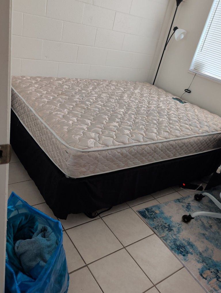 Sertapedic Queen Size Mattress And Frame