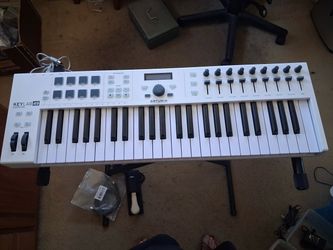 Arturia KeyLab Essential 49 MIDI Keyboard