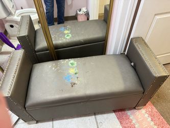 End Of  Bed Bench Cushion Lifts Off For Storage 