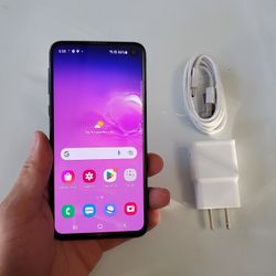 Samsung Galaxy S10e - UNLOCKED - Like New
