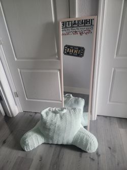 Body Mirror and Pillow