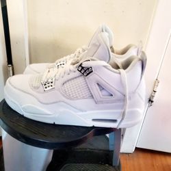 Air Jordan 4 Retro