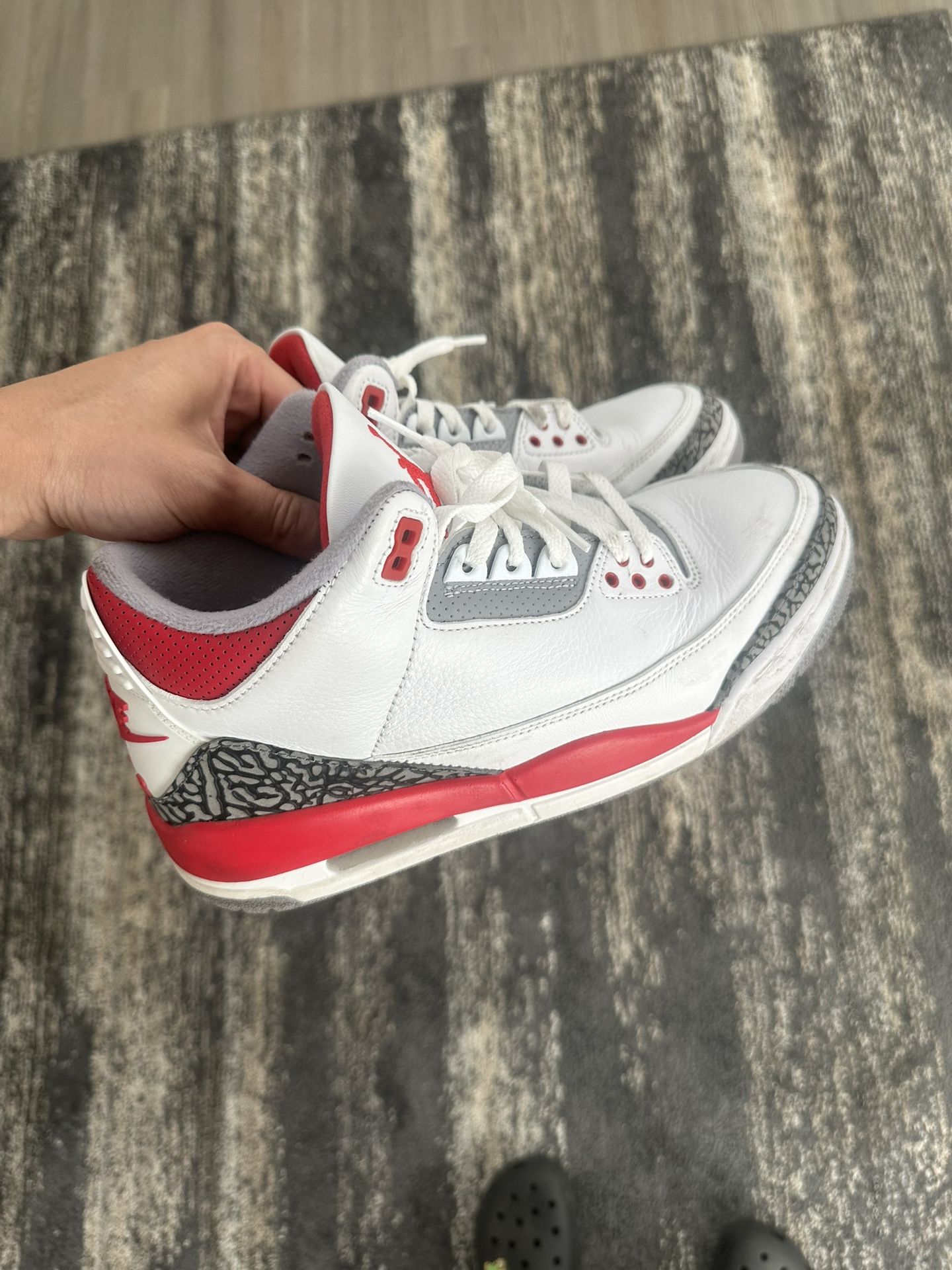 Air Jordan Fire reds