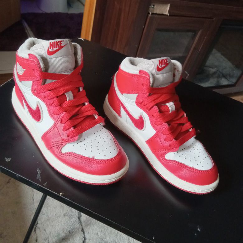 Kids Nike Air Jordan OG 1s 