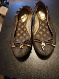 Michael Kors brown ballet flats size 7 women very good condition