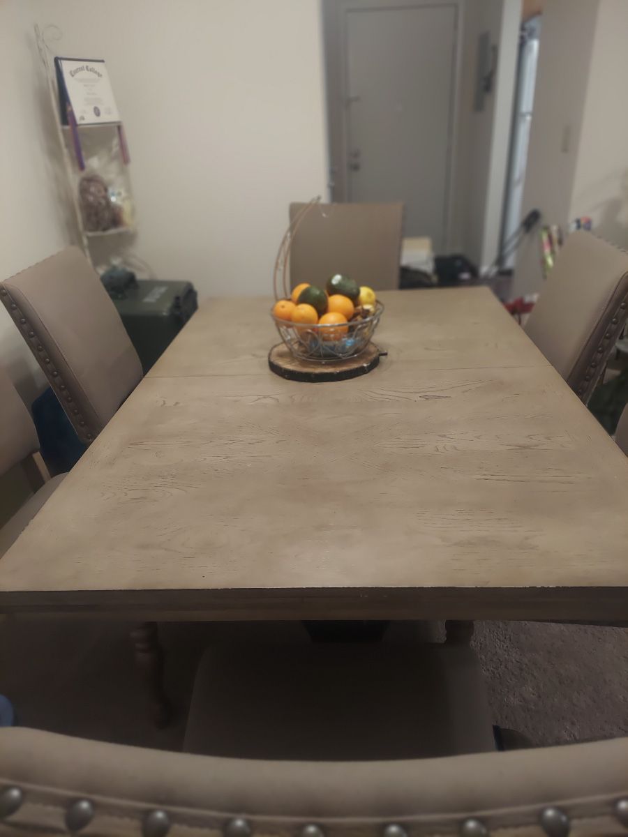 Dining Table With Extendable Length 