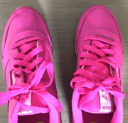 Bubble gum reebok hotsell