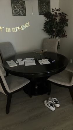 Round table