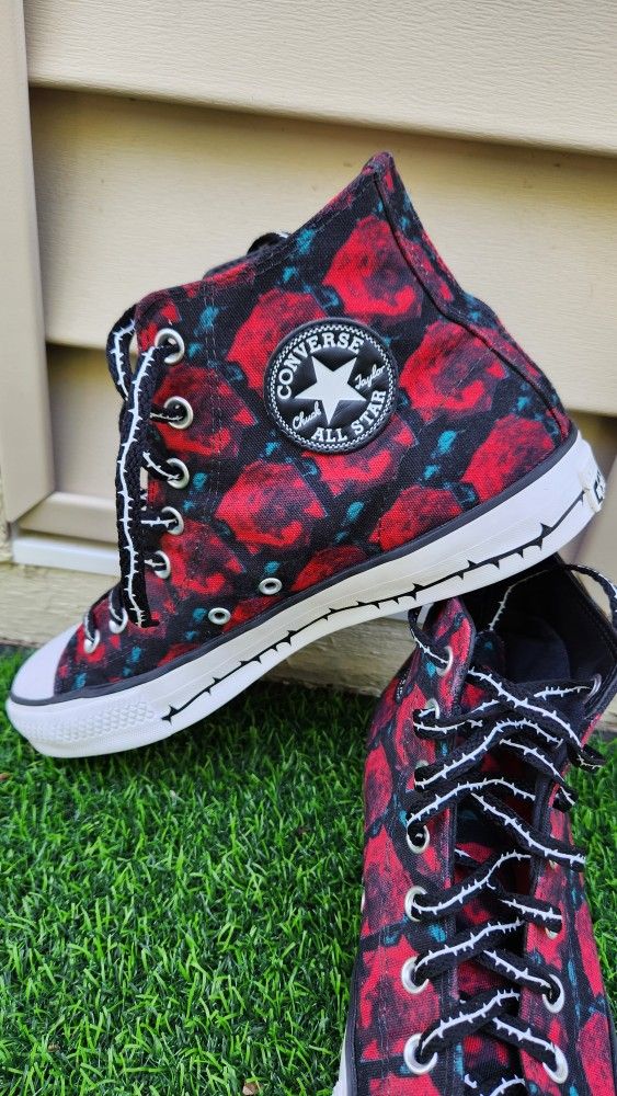 Converse Chuck Taylor All Star Pro Much Love Black Red ROSES High Shoe (Size 9)