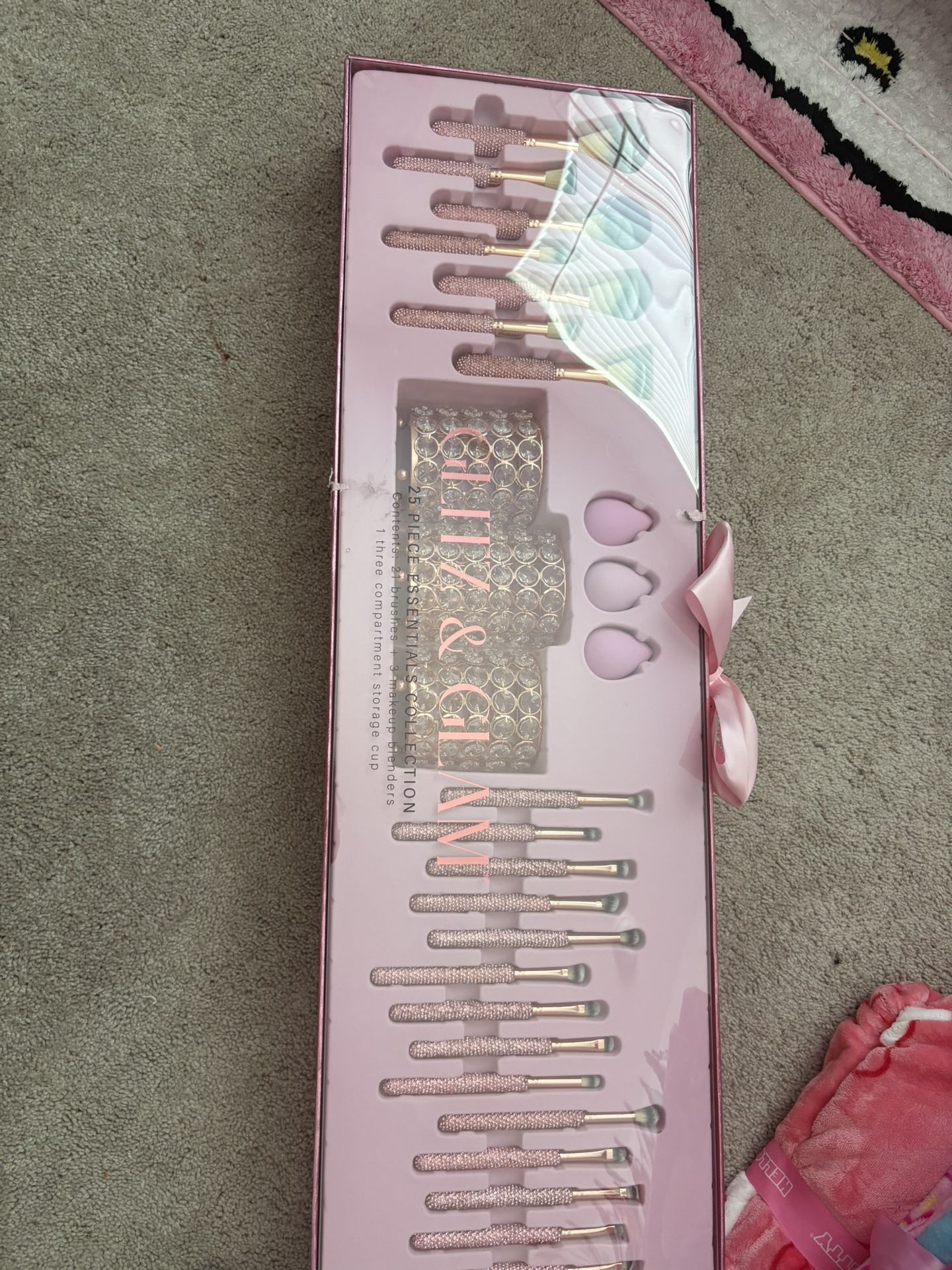 Glitz And Glam Makeup brushes