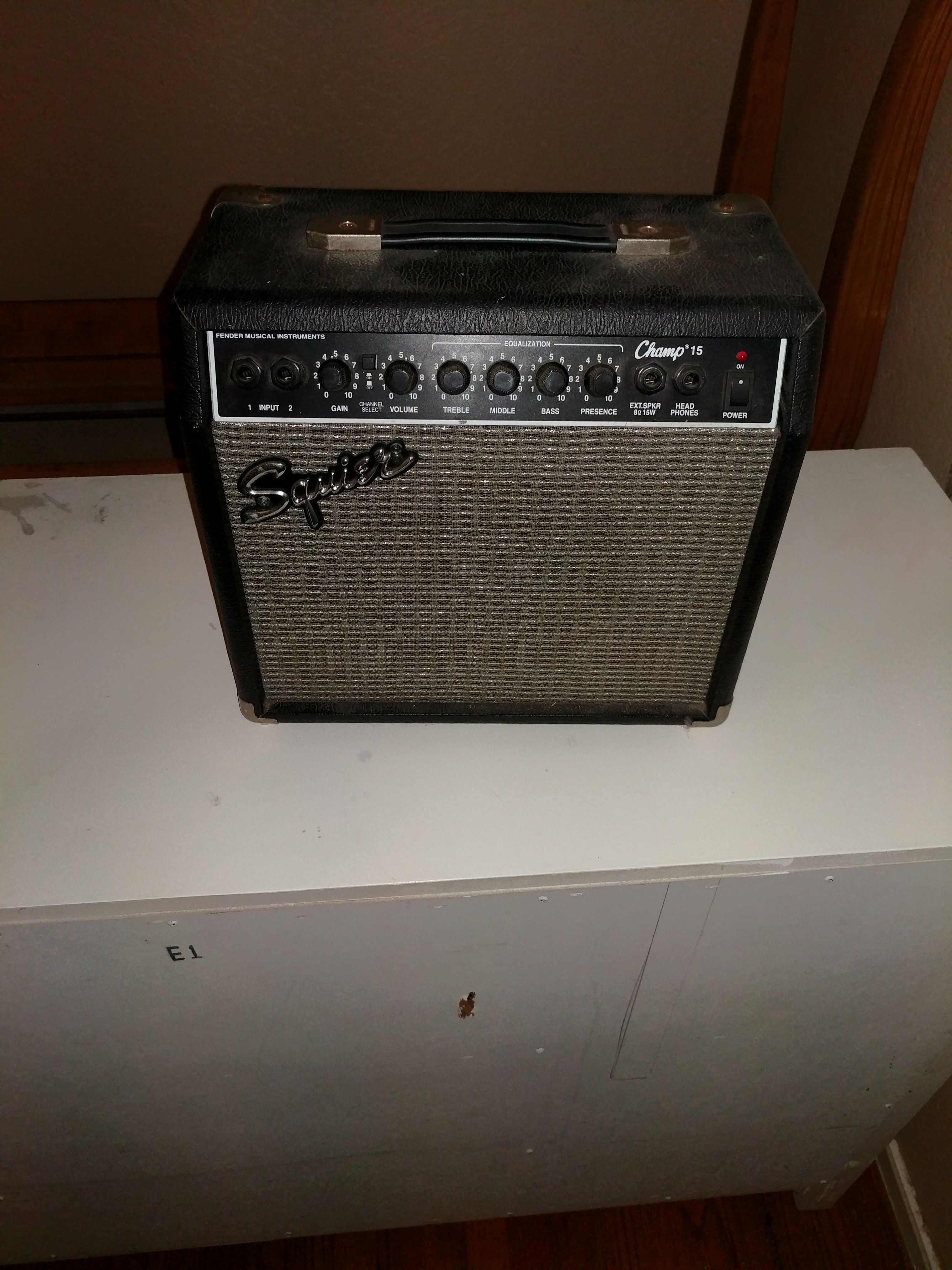 Guitar amp